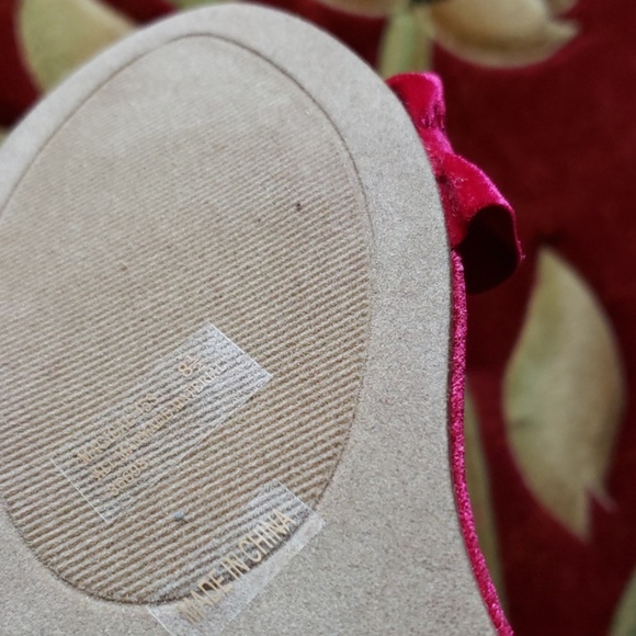 SALE!!NEW Sandals - Picture 6 of 6